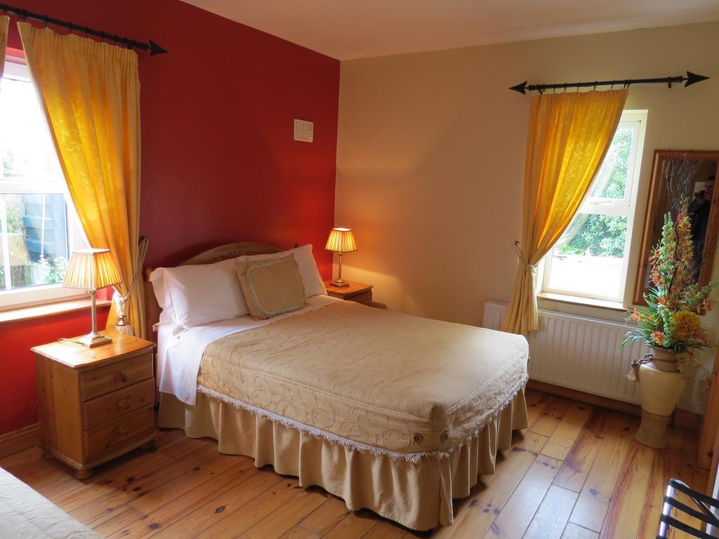 Grey Gables B&B Енніс Екстер'єр фото