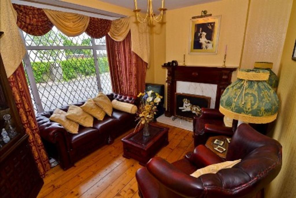 Grey Gables B&B Енніс Екстер'єр фото